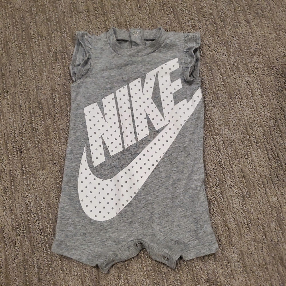 0-3 months nike onesie